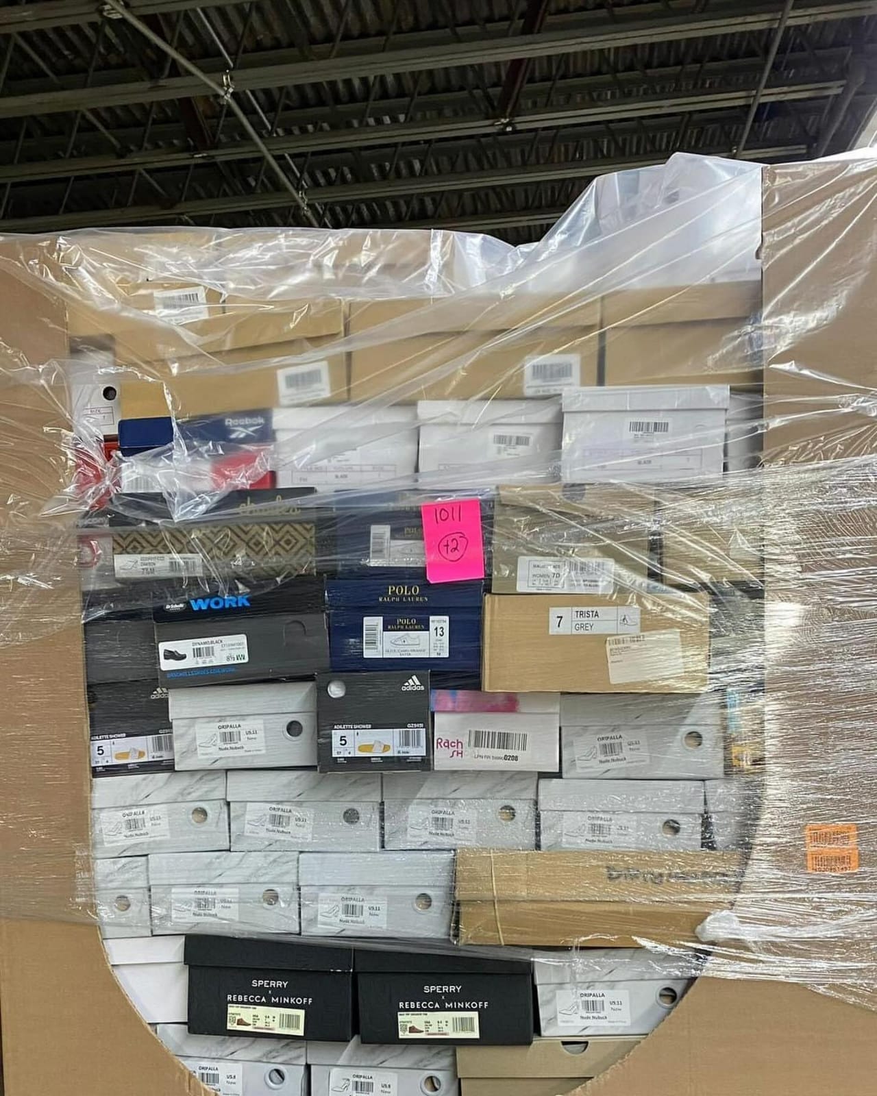 Sneakers shoes pallet wholesale