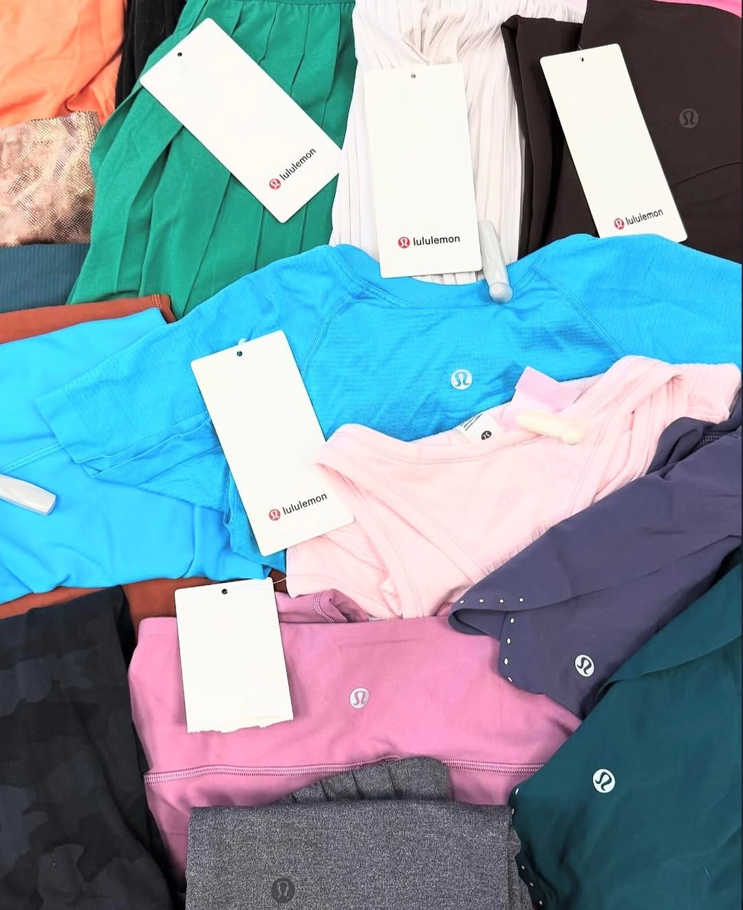 Wholesale lululemon clothes pallets