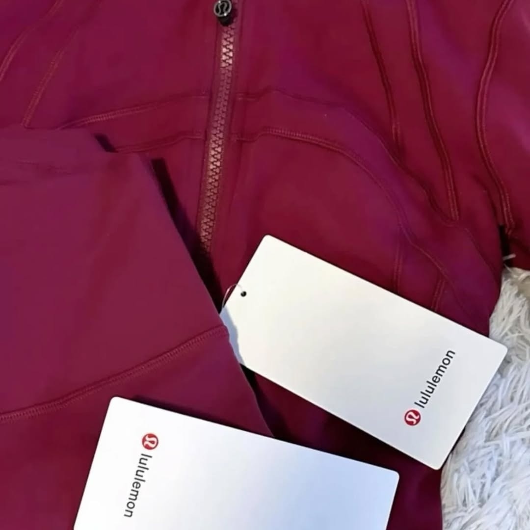 Wholesale lululemon clothes pallets