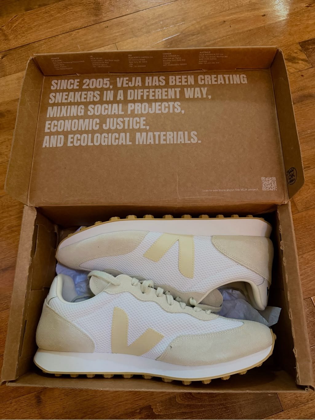 Veja shoes liquidation pallets for sale