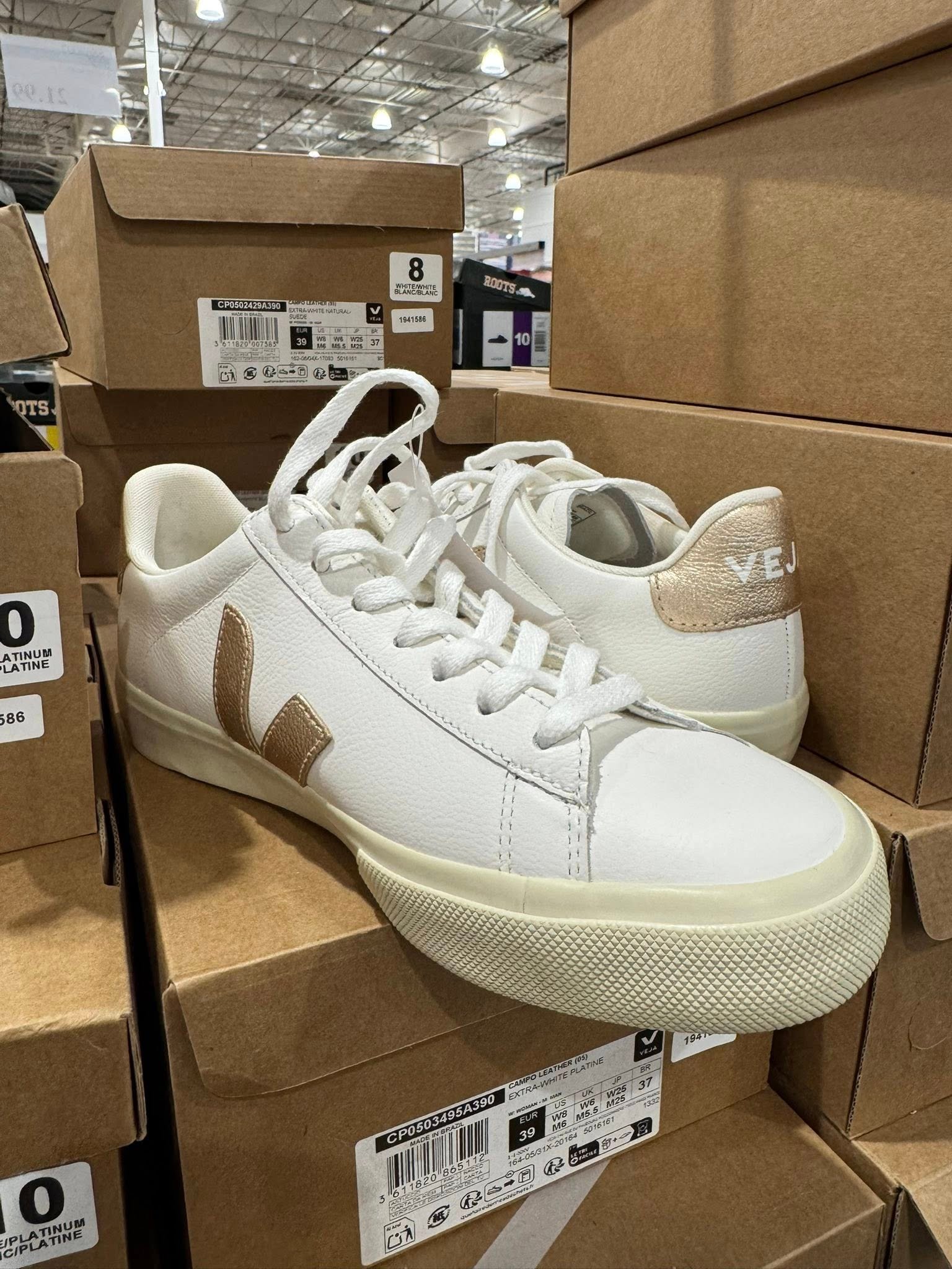 Veja shoes liquidation pallets for sale