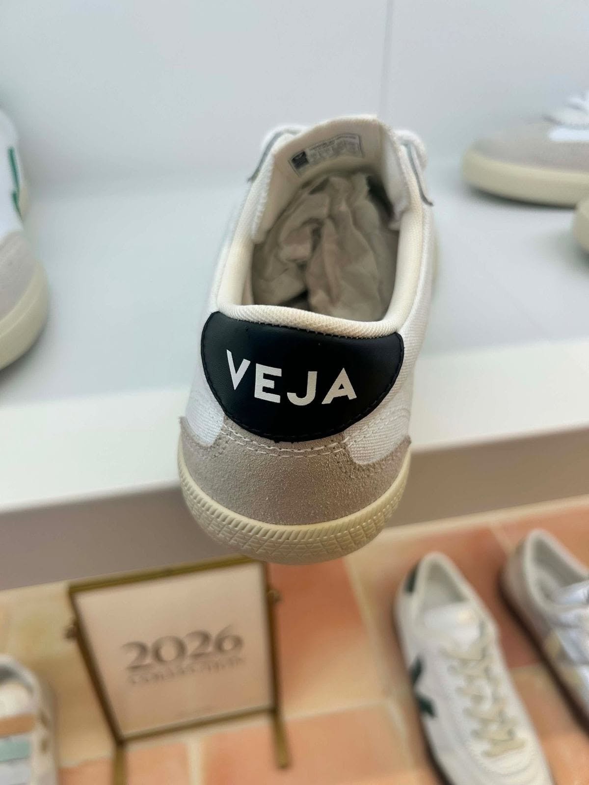 Veja shoes liquidation pallets for sale