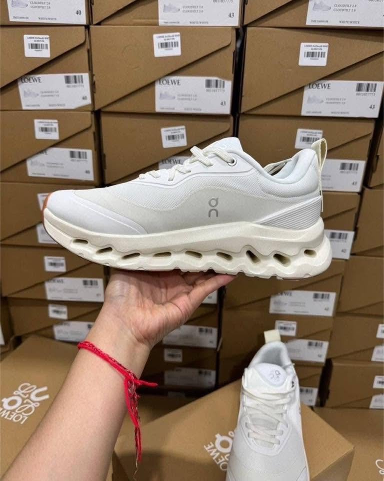 bulk On cloud Shoes liquidation pallets for sale