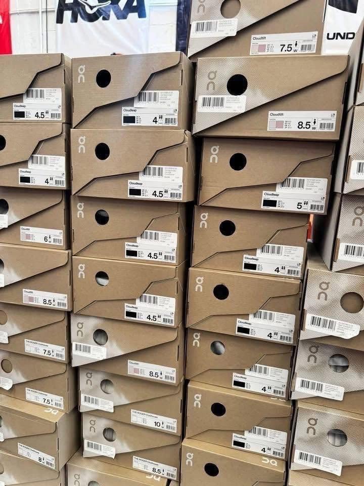 bulk On cloud Shoes liquidation pallets for sale