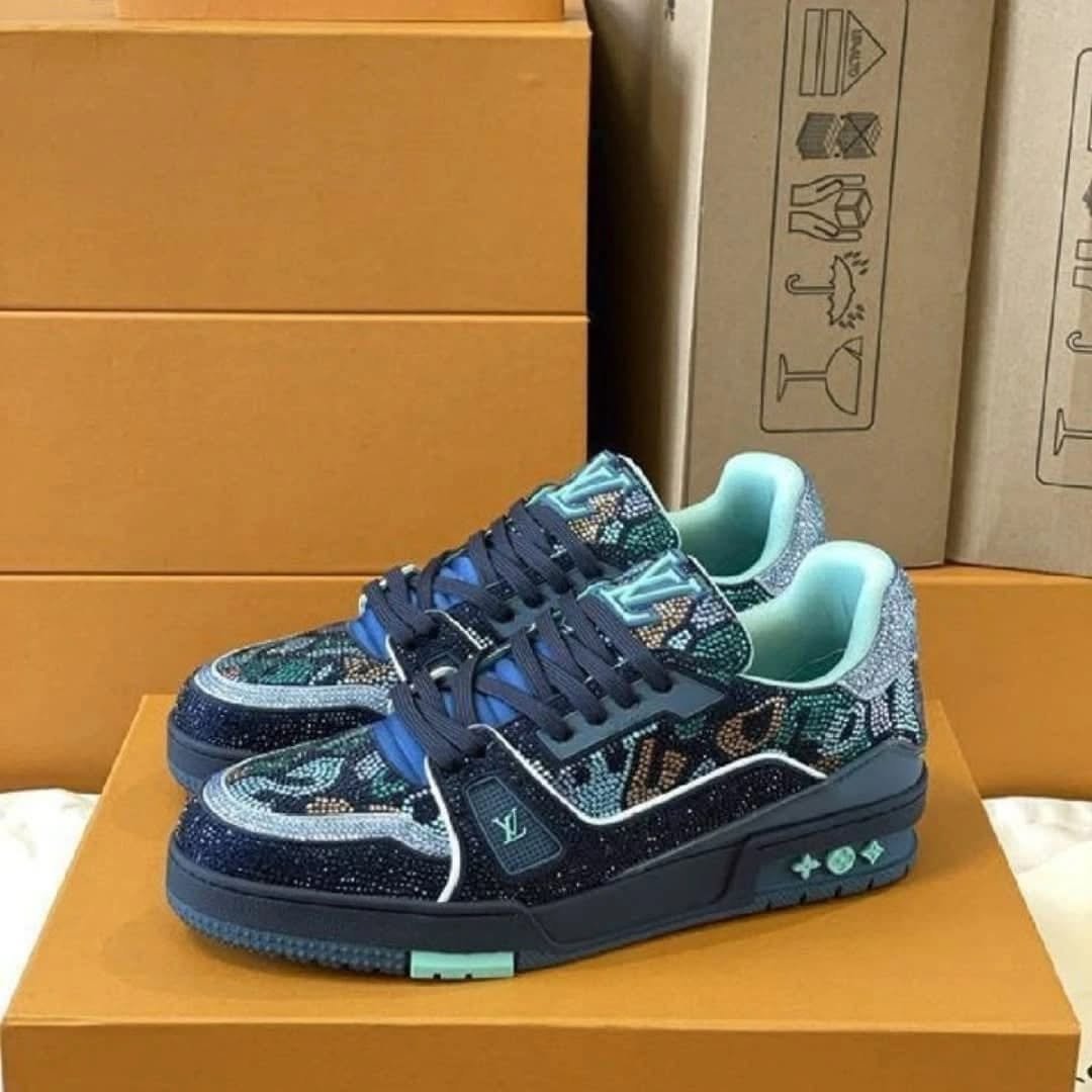 Louis vuitton sneakers shoes pallets for sale