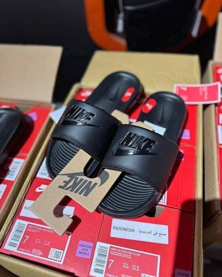 Nike slippers pallets wholesale for sale