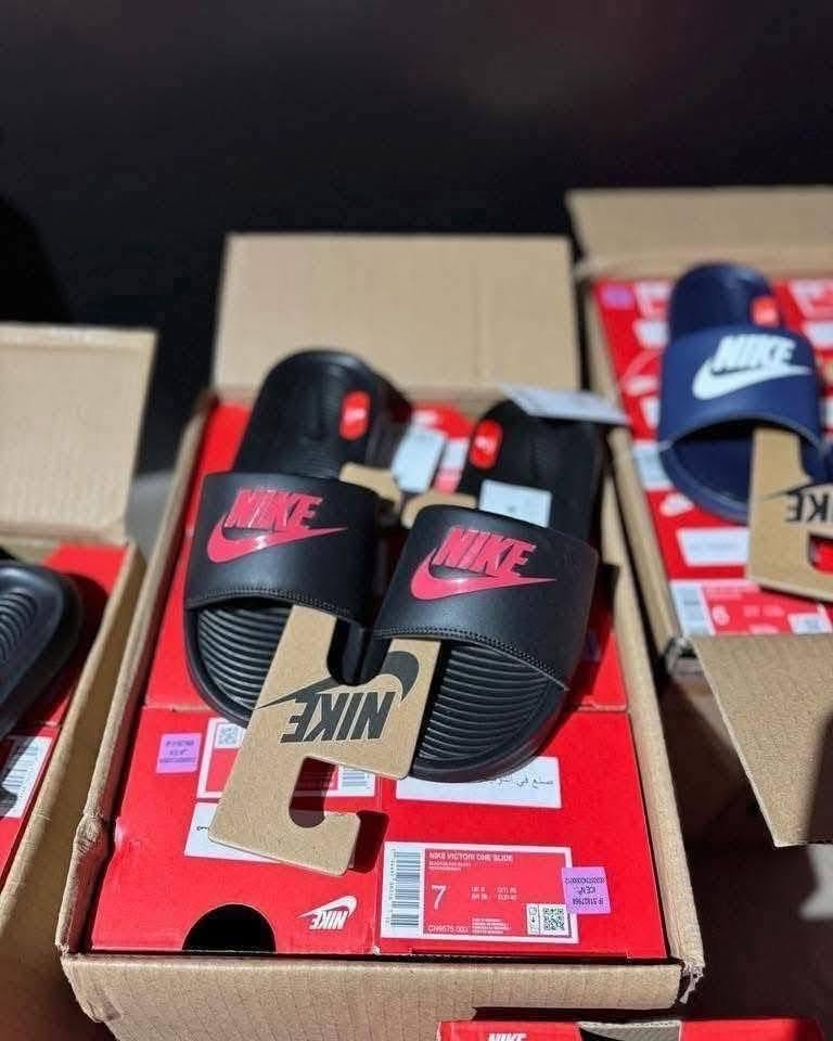 Nike slippers pallets wholesale for sale
