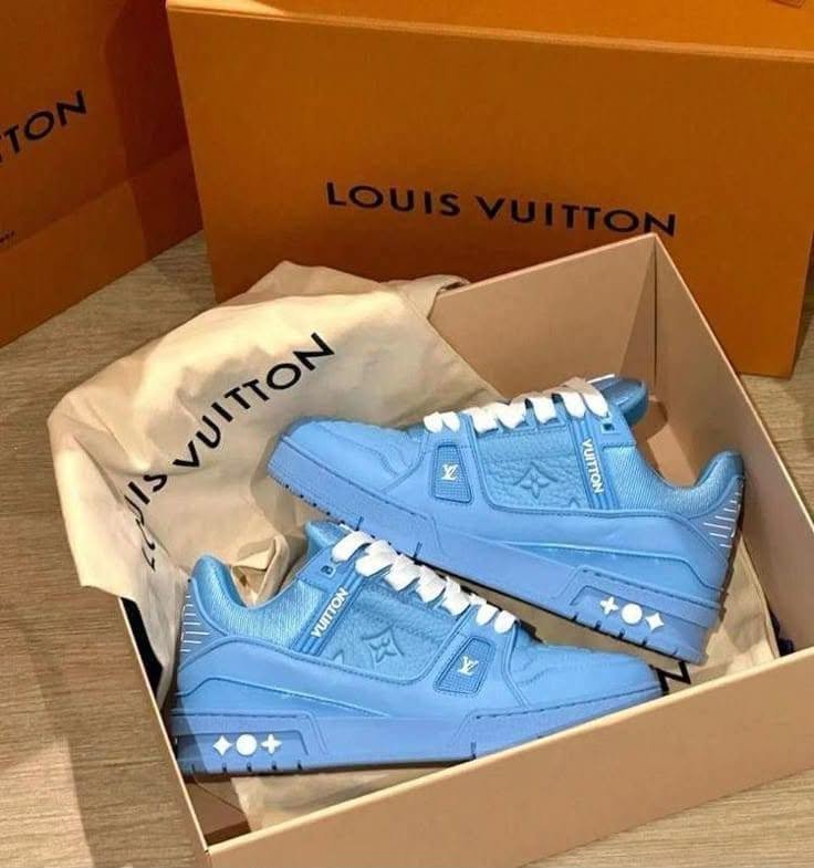Louis Vuitton Sneakers Shoes Pallets - Image 2
