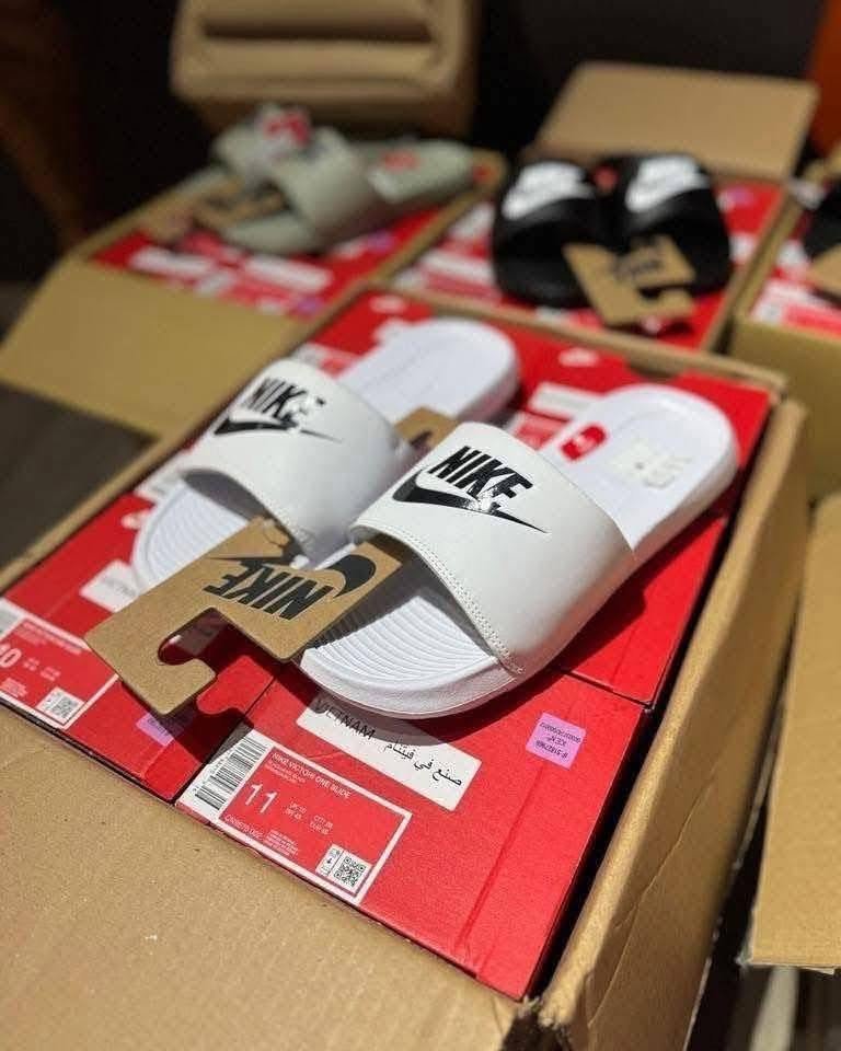 Nike slippers pallets wholesale for sale