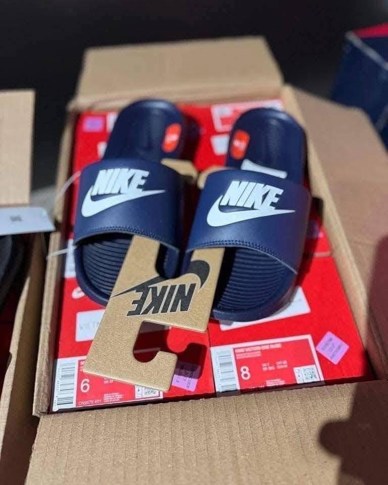 Nike slippers pallets wholesale for sale