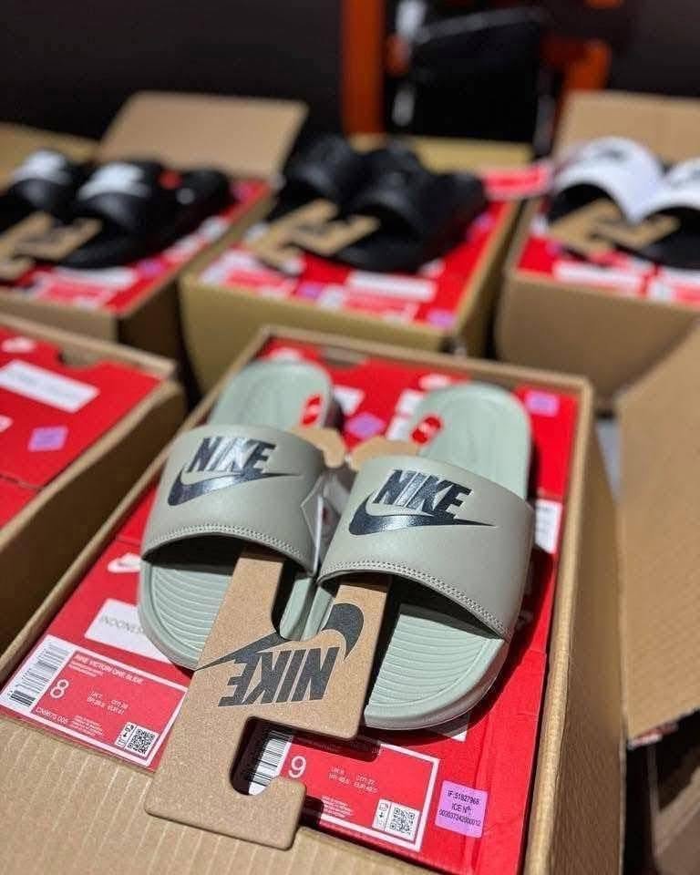 Nike slippers pallets wholesale for sale