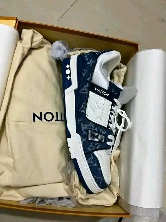 Louis vuitton sneakers shoes pallets for sale