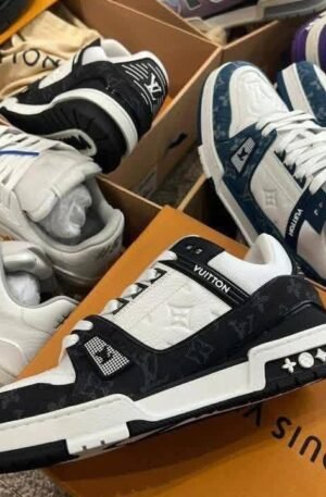 Louis vuitton sneakers shoes pallets for sale