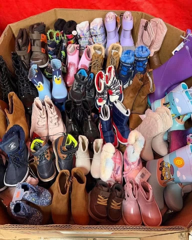 Kids boots shoes pallet for sale