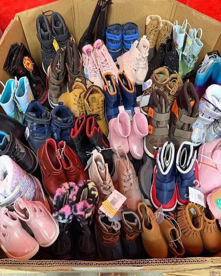 Kids boots shoes pallet for sale