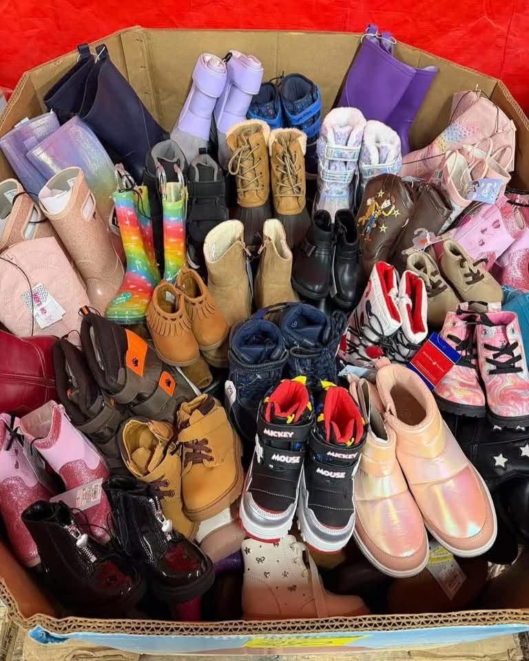 Kids boots shoes pallet for sale