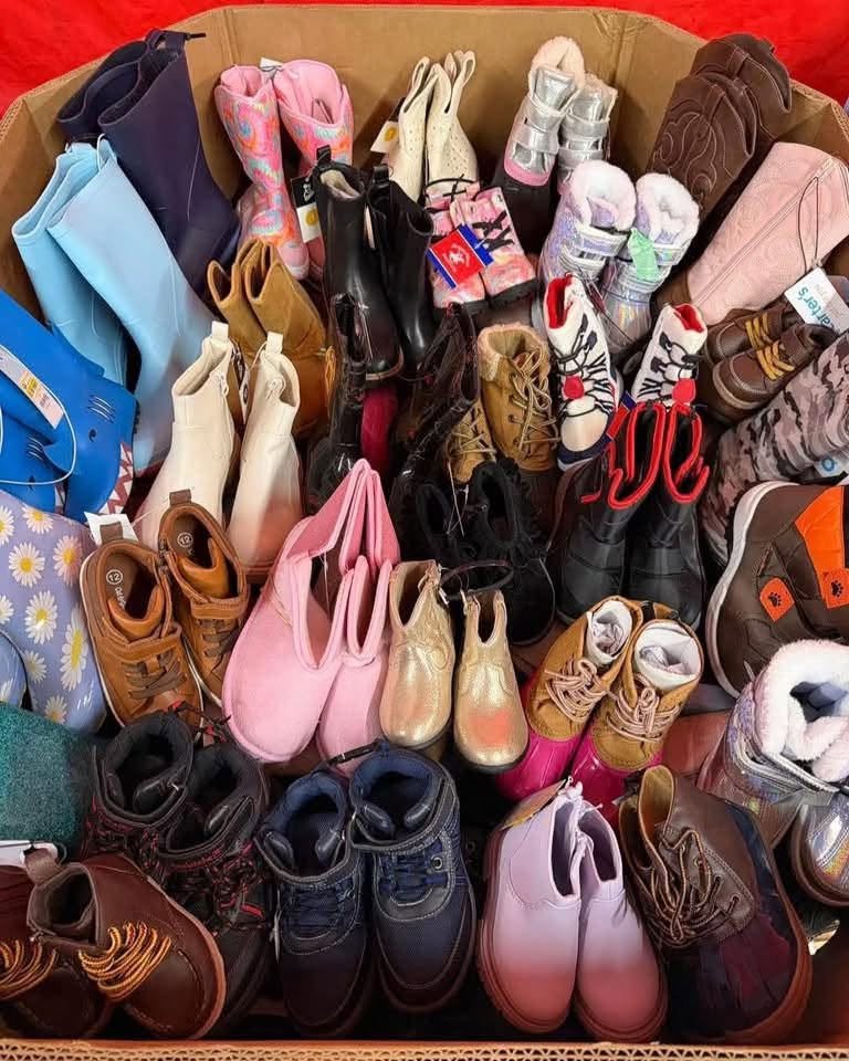 Kids boots shoes pallet for sale