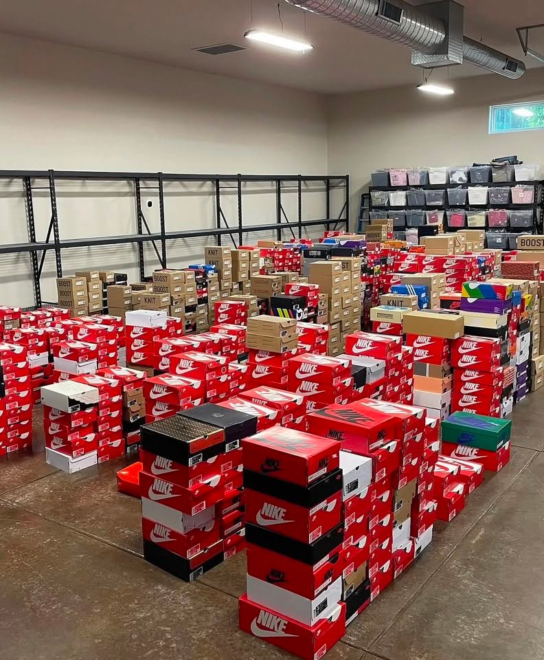 Nike slippers pallets wholesale for sale